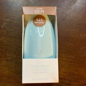 Tarte Hydroflex Foundation 10ml in color Tan Sand